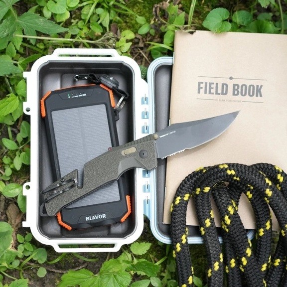 Складной нож SOG Trident AT, Serrated