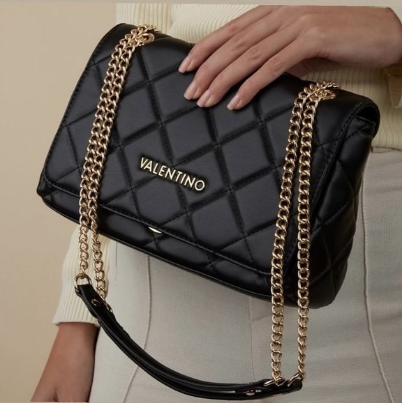 Сумка женская от Valentino Ocarina