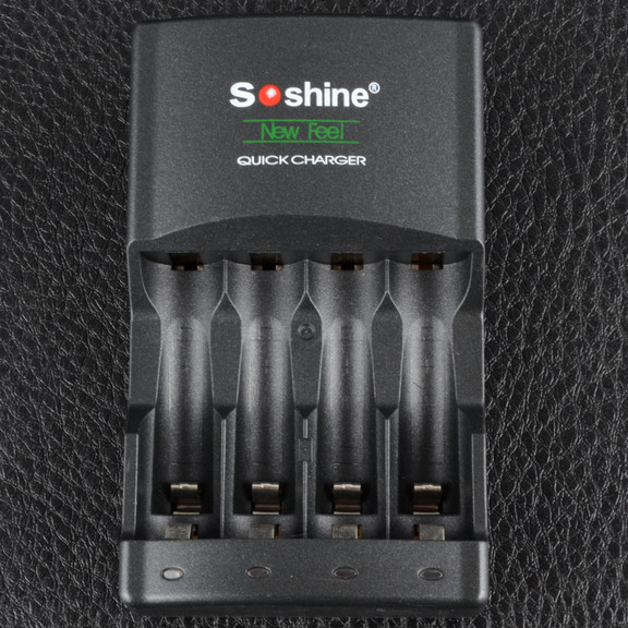 Зарядное устройство, быстрое Soshine SC- U1 (2000mAh, 1-4 AA/AAA)