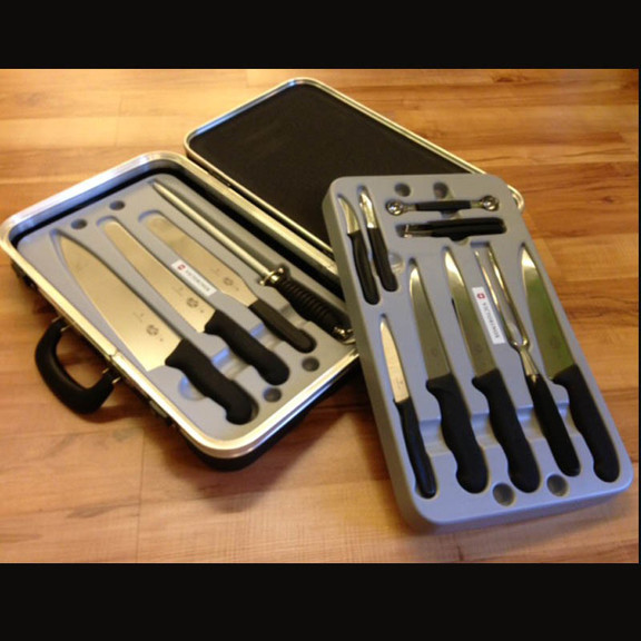 Набор кухонных ножей Victorinox Fibrox (14 предметов) в кейсе