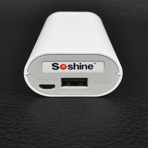 Power Bank + зарядное устройство Soshine E4C (2x18650)
