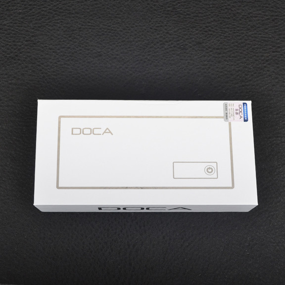 Внешнее зарядное устройство Power Bank DOCA D566II с LED дисплеем (13000mAh)