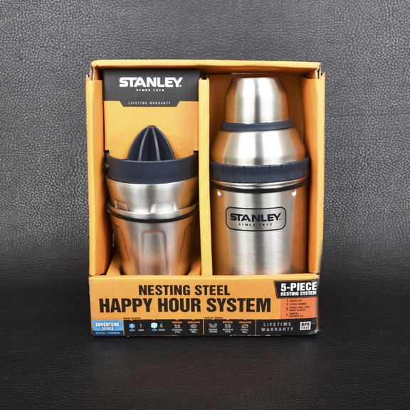 Набор Stanley Happy Hour System (шейкер 0,59 л + 2 стакана х 0,2 л + пресс для цитрусовых)