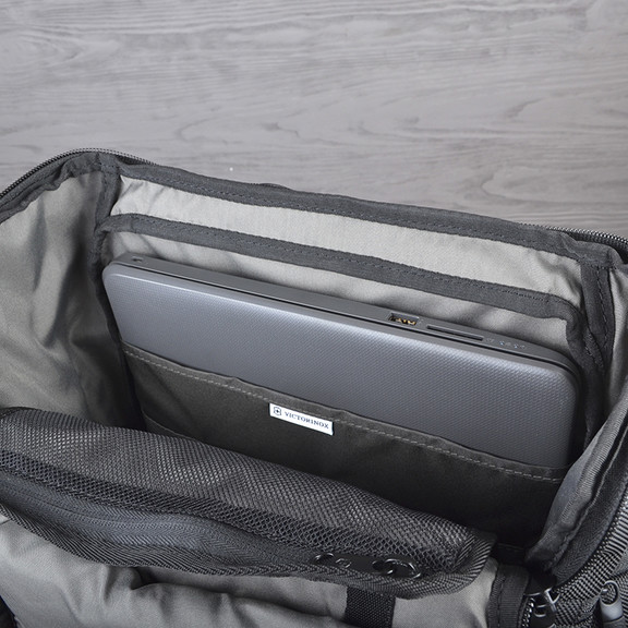 Рюкзак Victorinox Altmont Professional Fliptop Laptop (22 л)