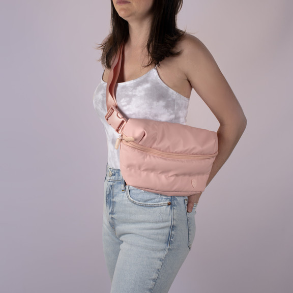 Сумка поясна жіноча Heys Puffer Waist Bag Women