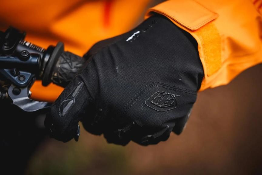 Велоперчатки чоловічі TLD Swelter Plus Glove Mono Man