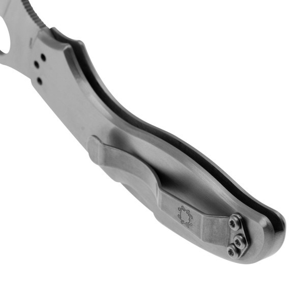 Нож складной Spyderco UpTern полусеррейтор