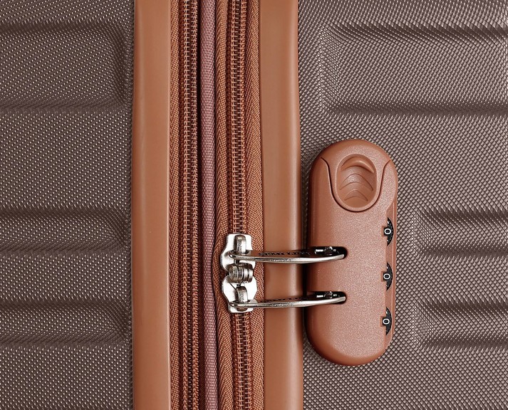 Чемодан Semi Line 20