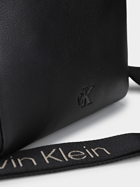 Cумка кросбоді Calvin Klein K60K612711