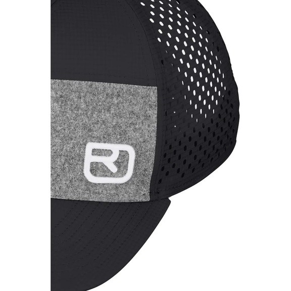 Кепка Ortovox Logo Air Trucker Cap